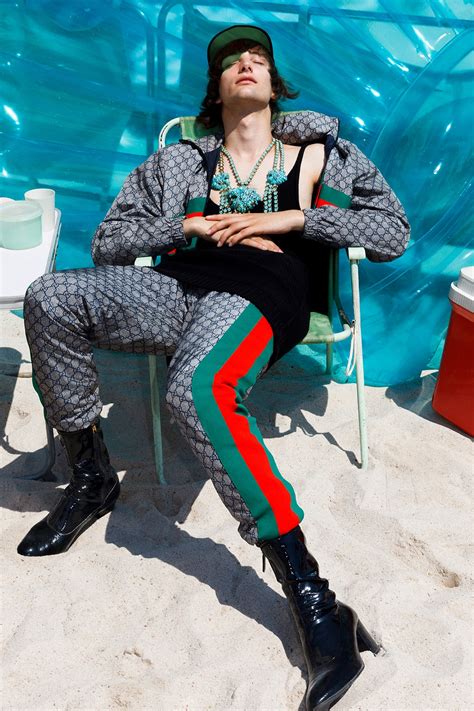 gucci cruise 2019 details|gucci costumi inverno.